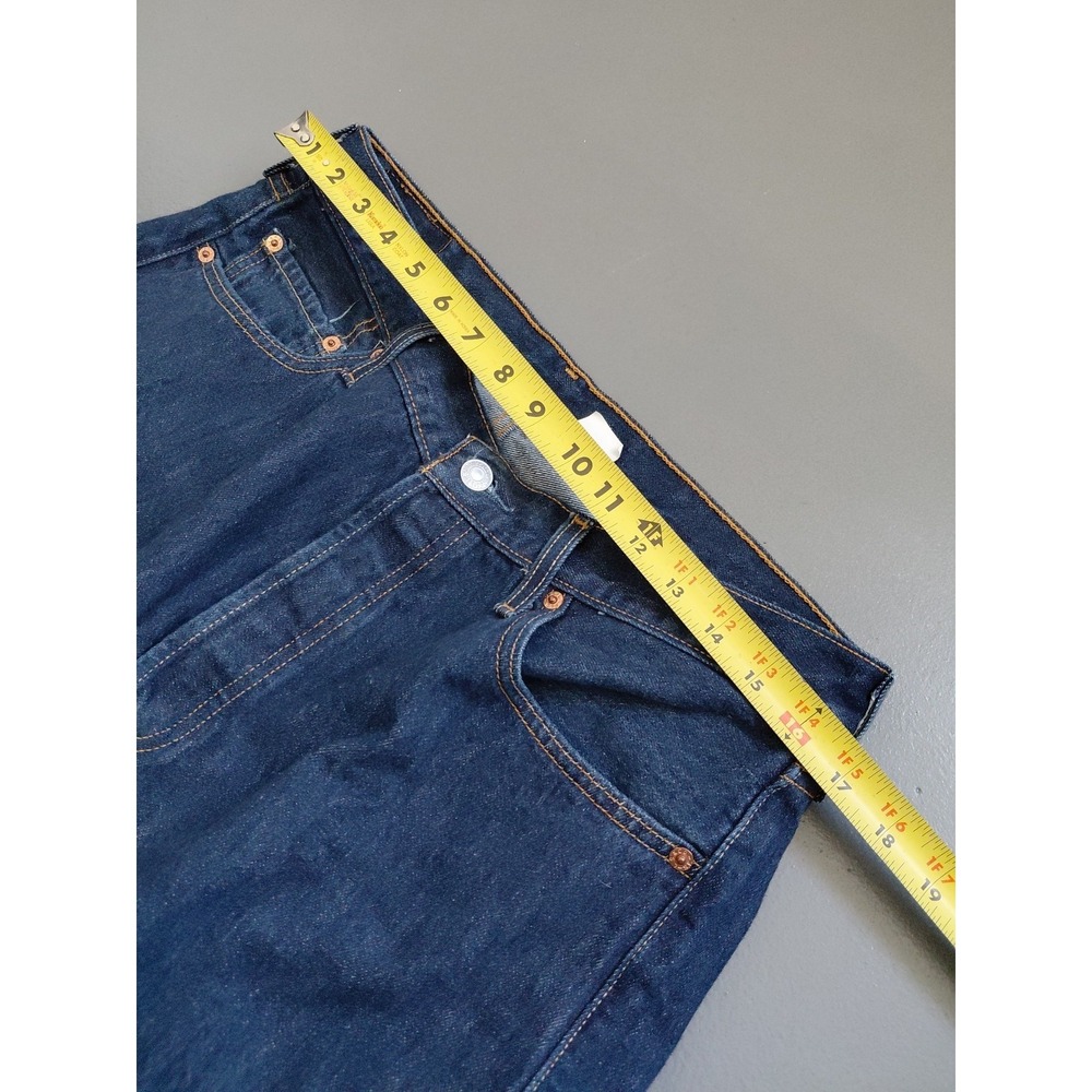 VTG Levi's 501xx Shrink to Fit Jeans 36x30 Raw Denim Mexico 2000s Dark Wash Y2K - Picture 12 of 16